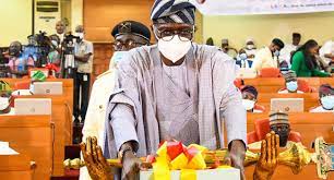 Sanwo-Olu presents N1.3trn 2022 budget to Lagos Assembly